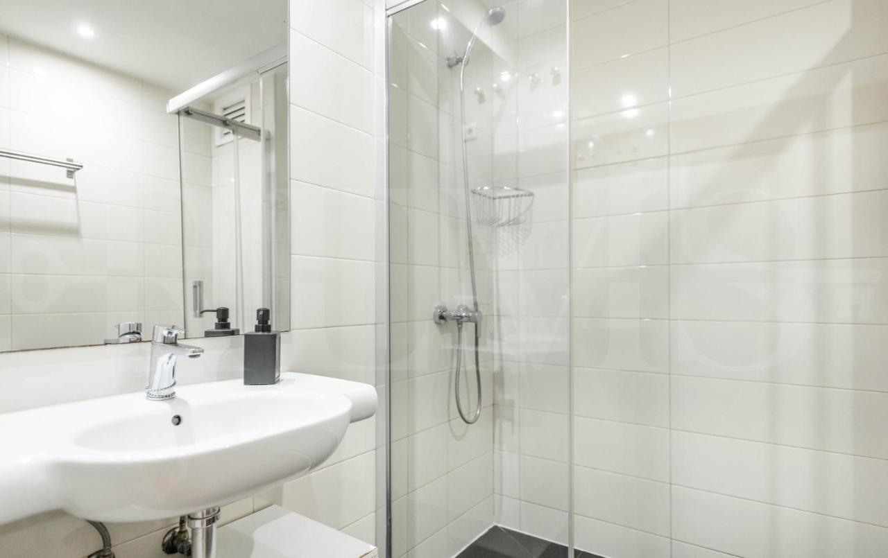 דירות Modern Gem In Heart Of Malaga, Near Sights Rems מראה חיצוני תמונה